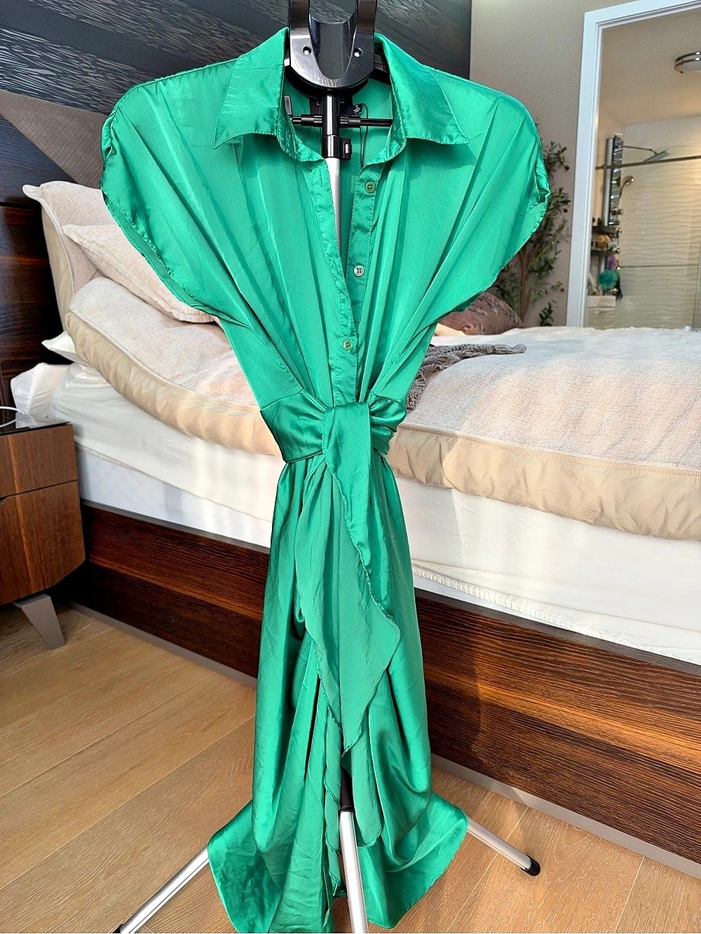 DO+BE Green Maxi Dress Size Small Like New